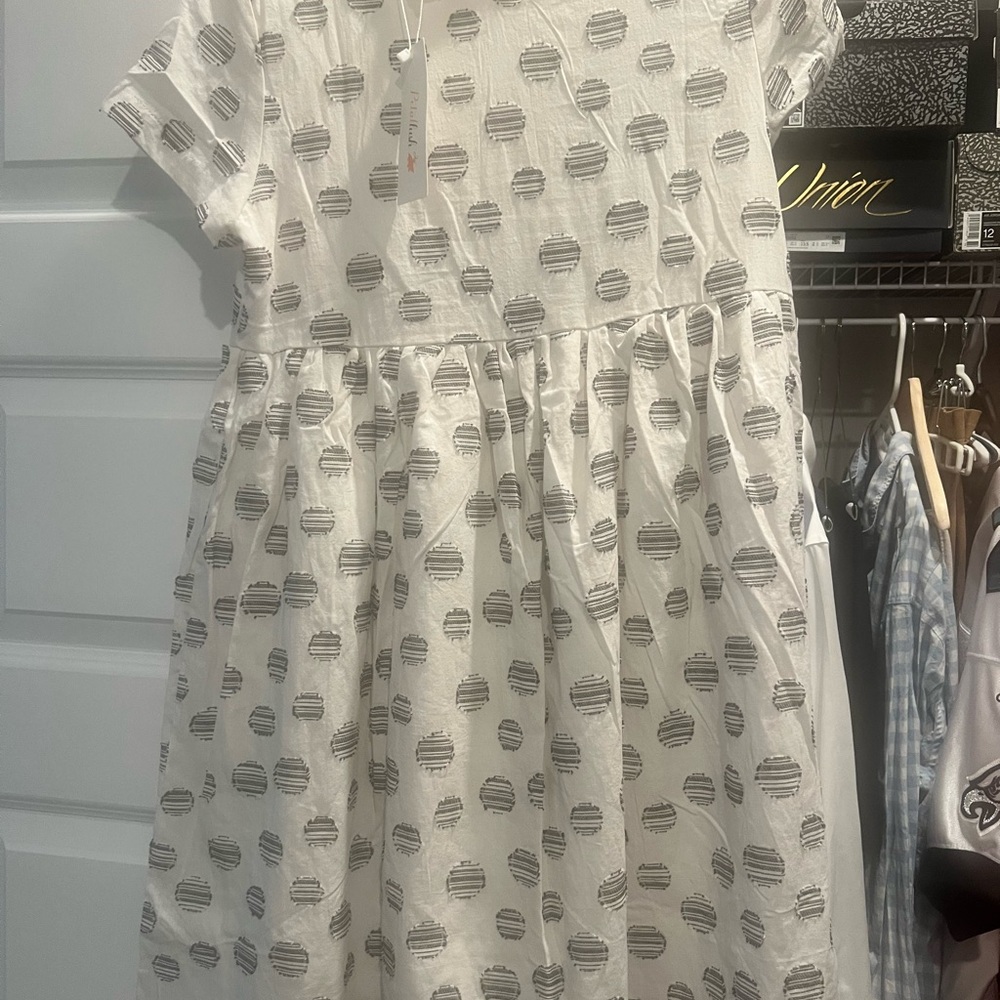 Dress - Picture 4 of 4